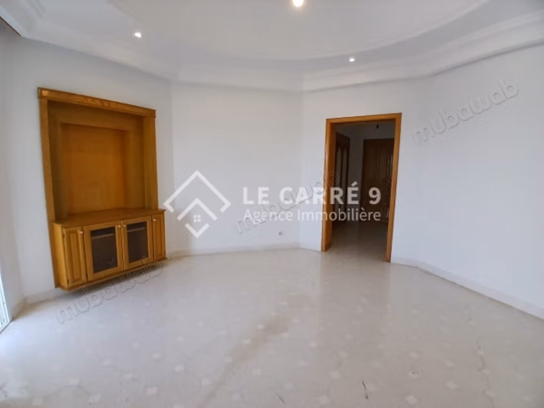 À louer une Villa S5 vue mer à La Marsa