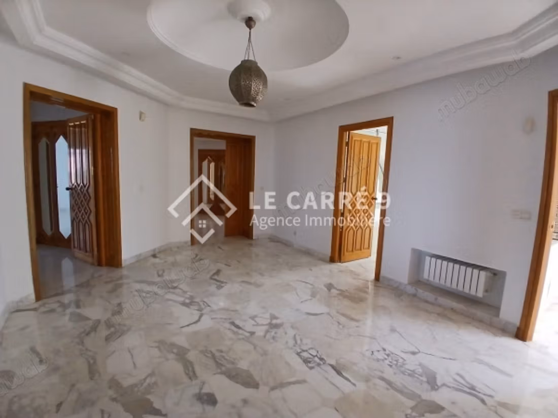 À louer une Villa S5 vue mer à La Marsa