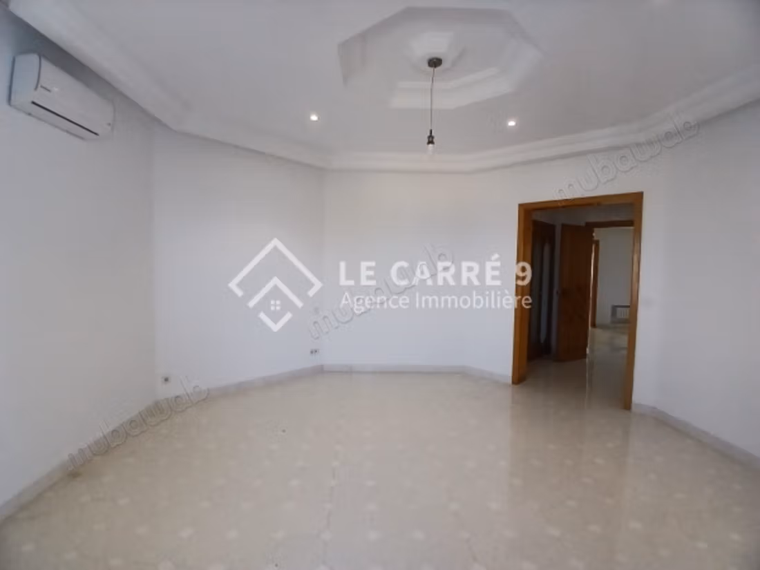 À louer une Villa S5 vue mer à La Marsa