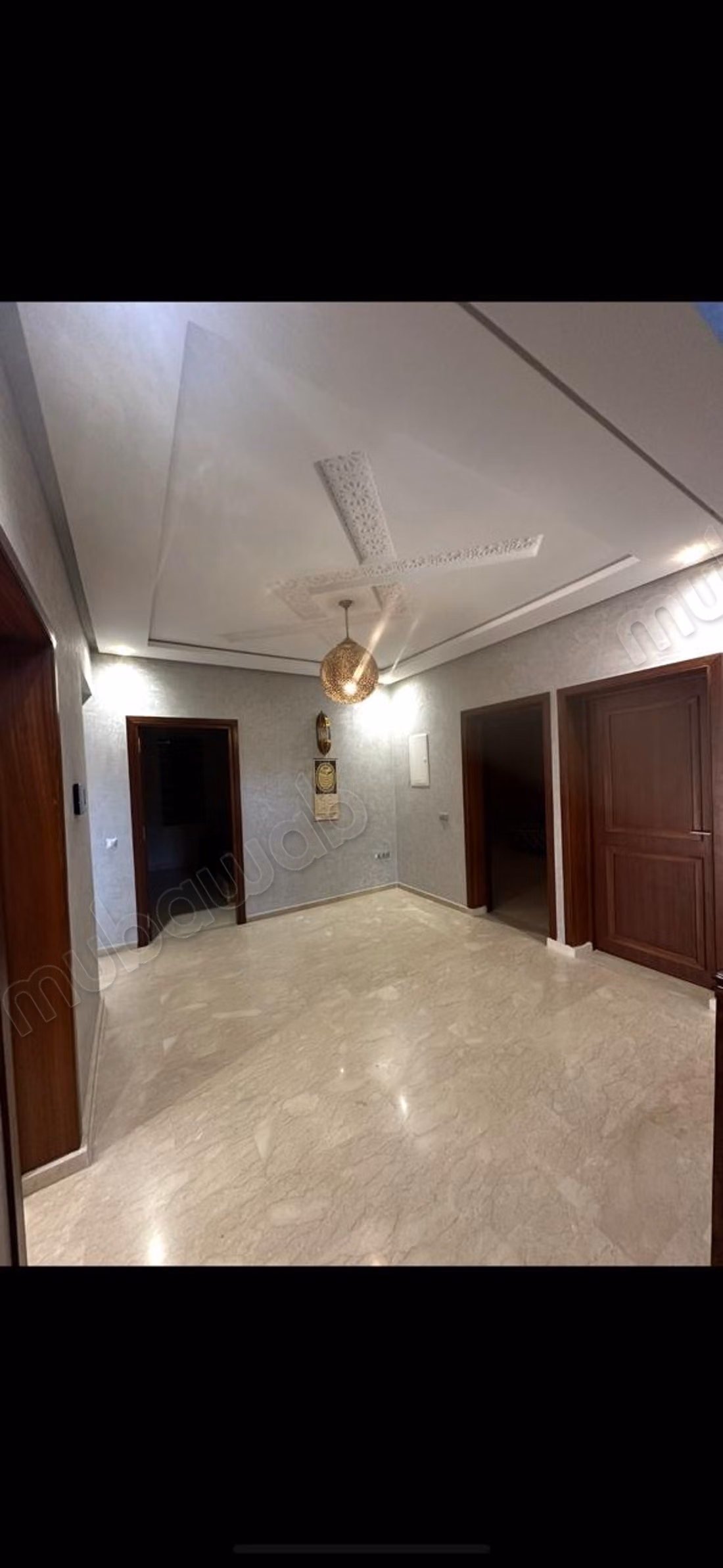 Villa van hoge standaard te huur aan de Route de Tahanaout. Oppervlakte van 532 m². Gemeubileerd