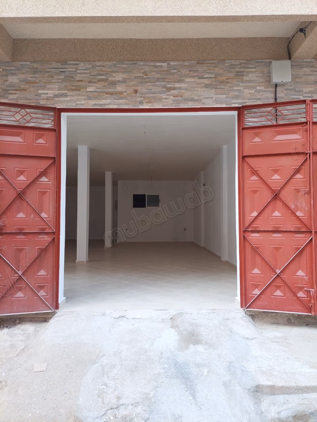 Garage dépôt de 102 m² à louer à Oulad Mimoun