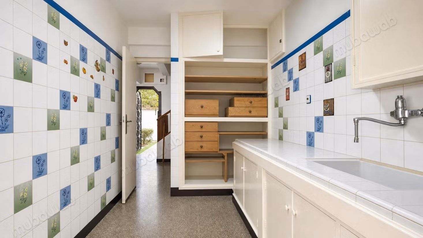 Charmante Maison à Vendre à Charaf À Rénover
