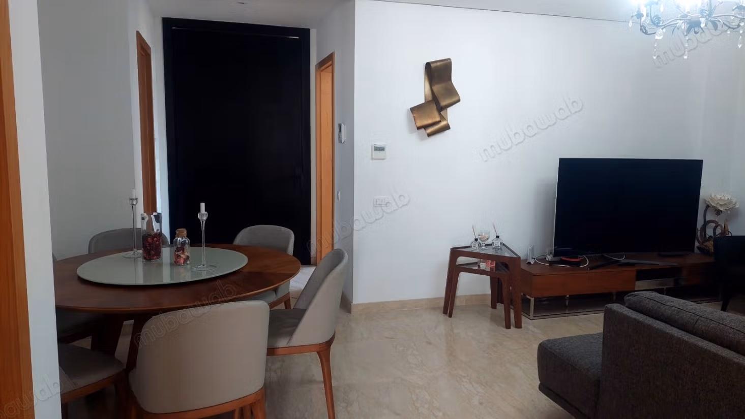 Location d'un appartement à Marina, Bab Al Bahr. 
2 chambres. 
Bien meublé
