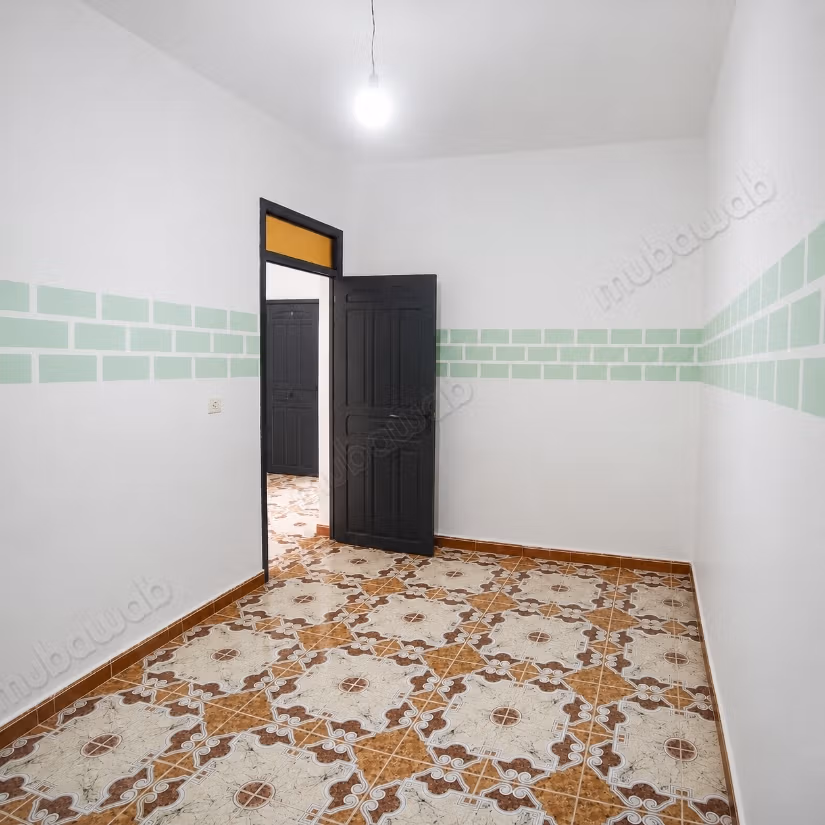 Appartement à louer au mois au premier étage à Tétouan