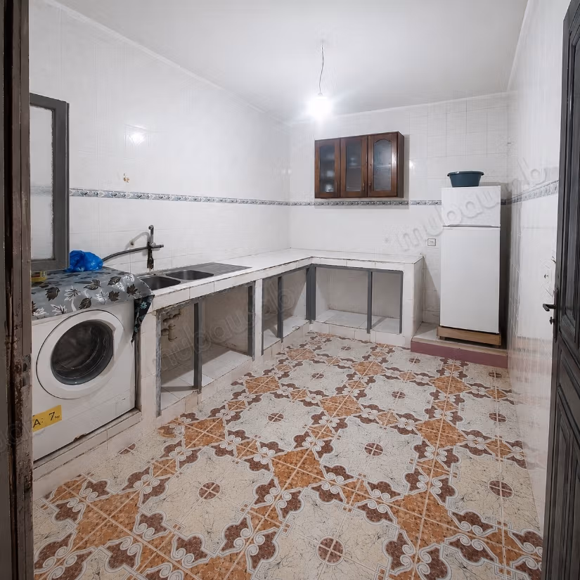 Appartement à louer au mois au premier étage à Tétouan