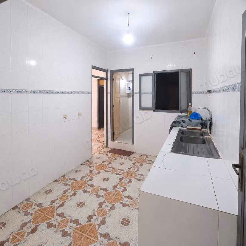 Appartement à louer au mois au premier étage à Tétouan