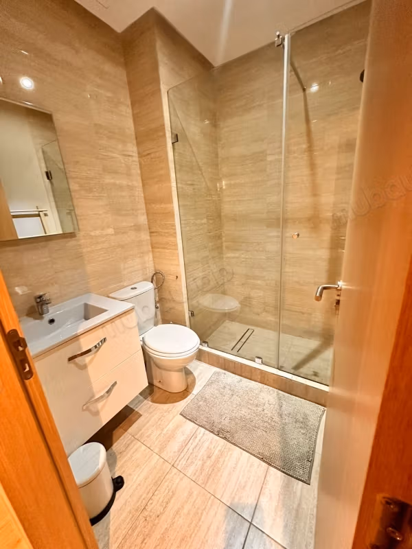 Appartamenti in affitto su Boulevard Med 6.2 pezzi magnifici. Porta solida, antenna satellitare