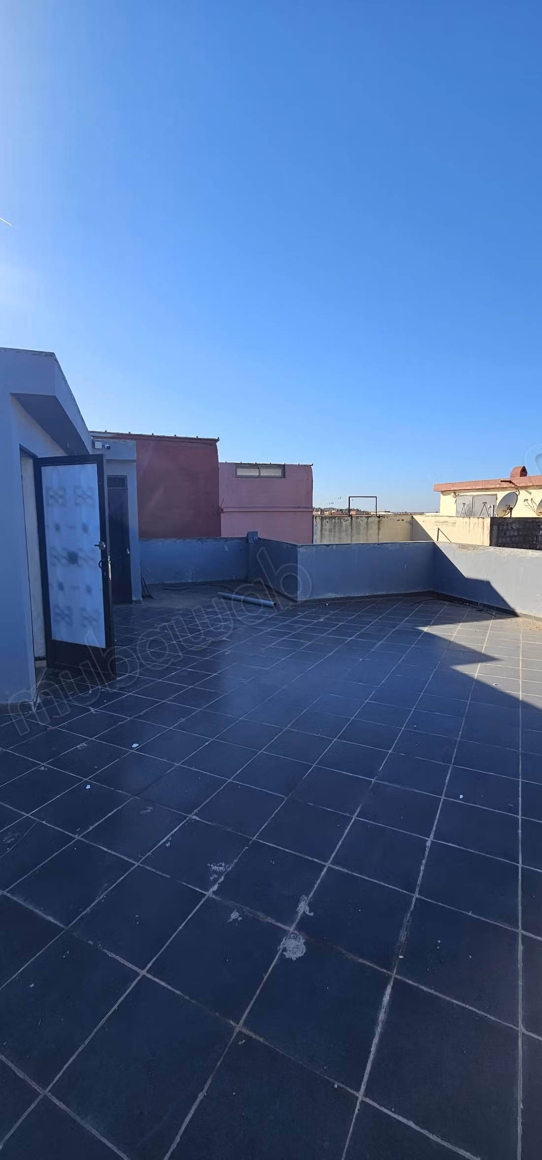 House for sale with deed title very quiet