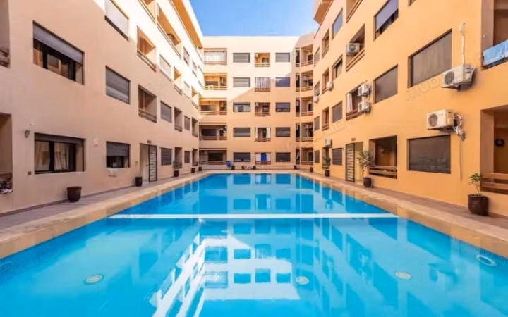 Apartment for sale in Hivernage. 4 rooms. Furnished