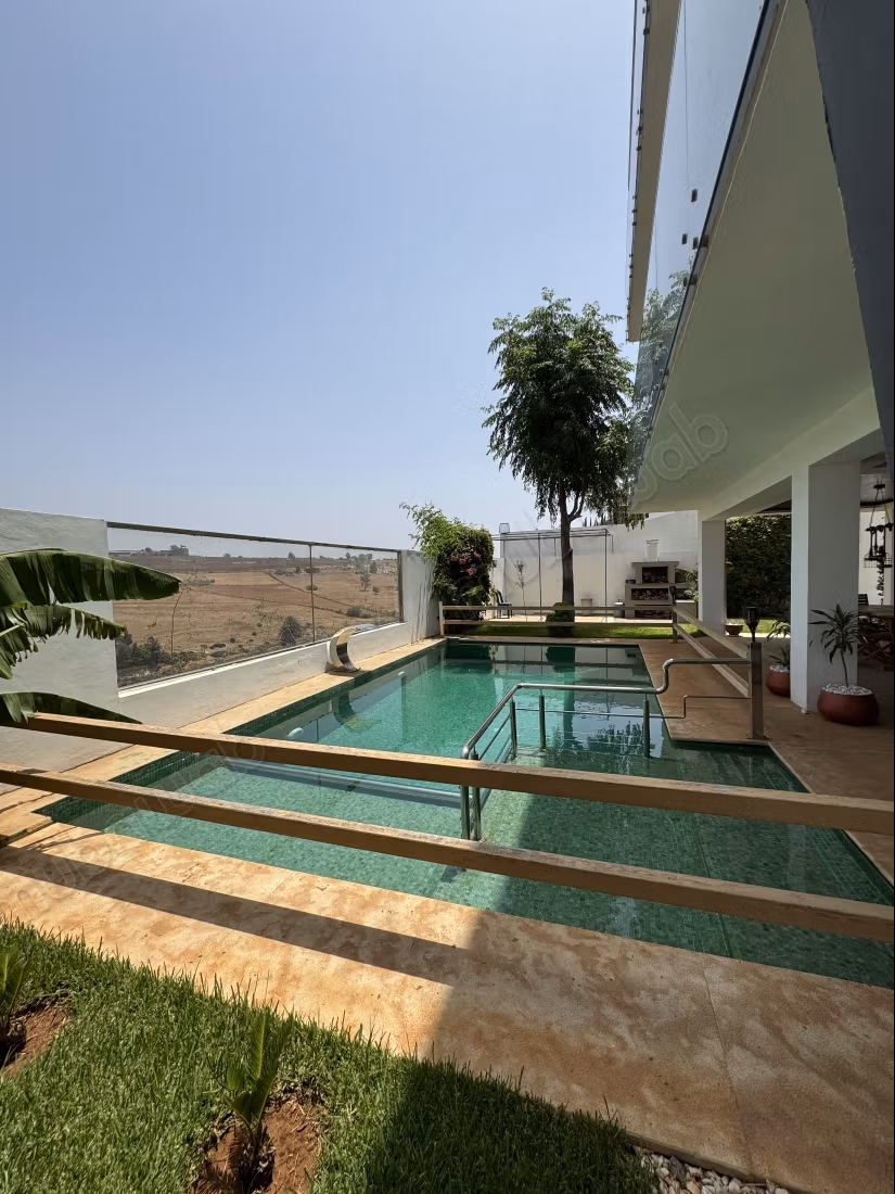 Unfurnished luxury villa in Tamesna