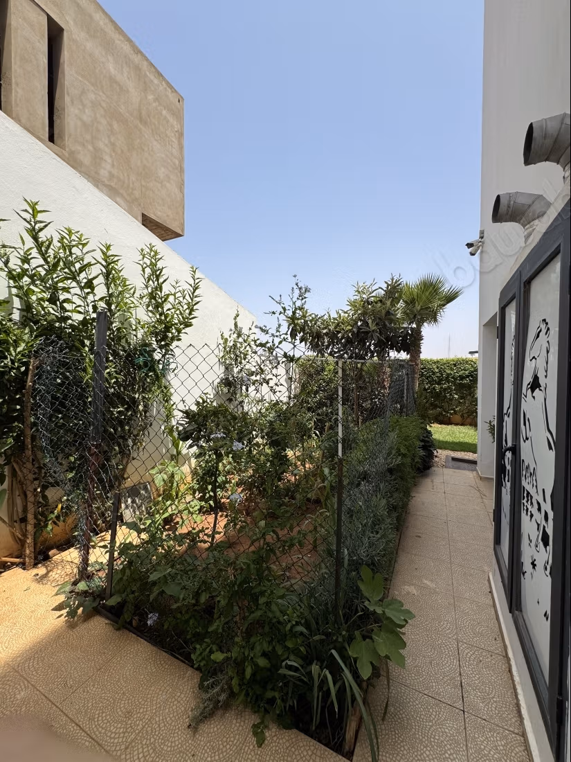 Unfurnished luxury villa in Tamesna