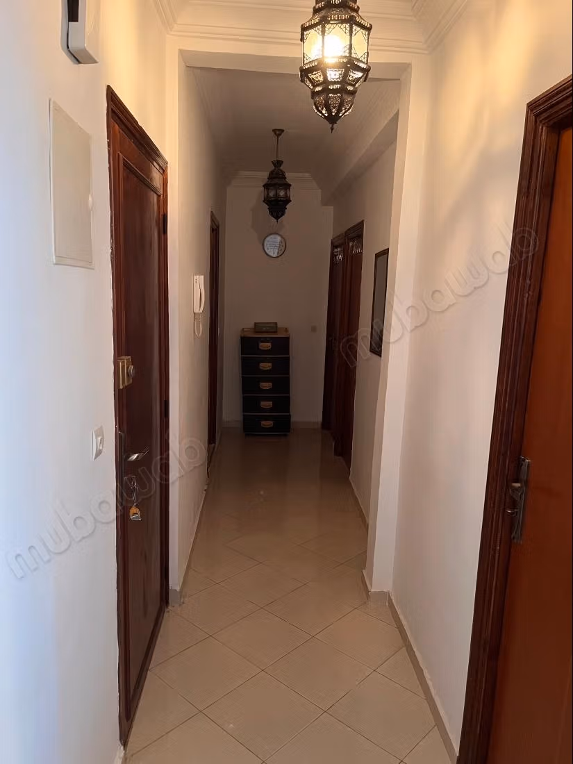 Appartement à l'achat à Martil. 
2 chambres. 
Meublé