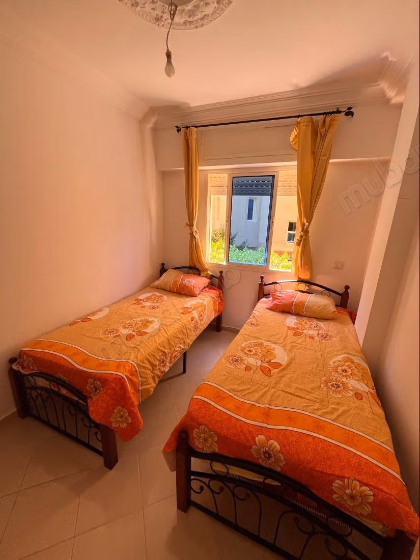 Appartement à l'achat à Martil. 
2 chambres. 
Meublé