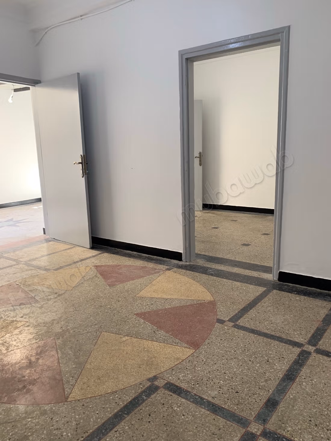 Vend appartement à Hay Sadri.
Surface totale 99 m²