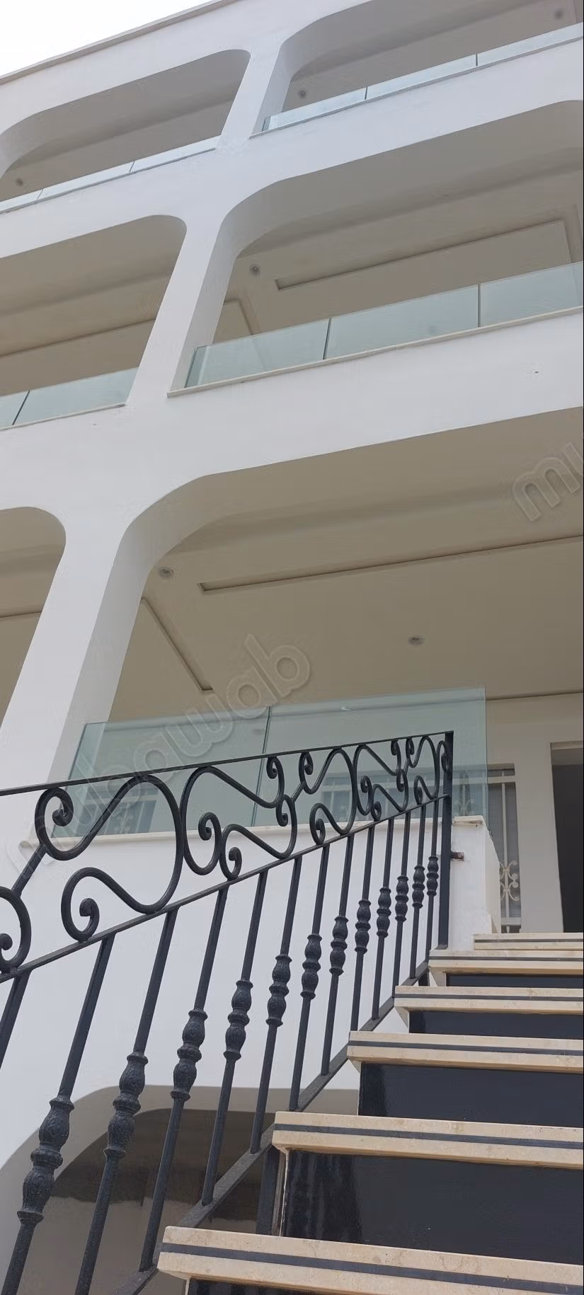 Prachtige Villa met Adembenemend Uitzicht op Zee en Bergen