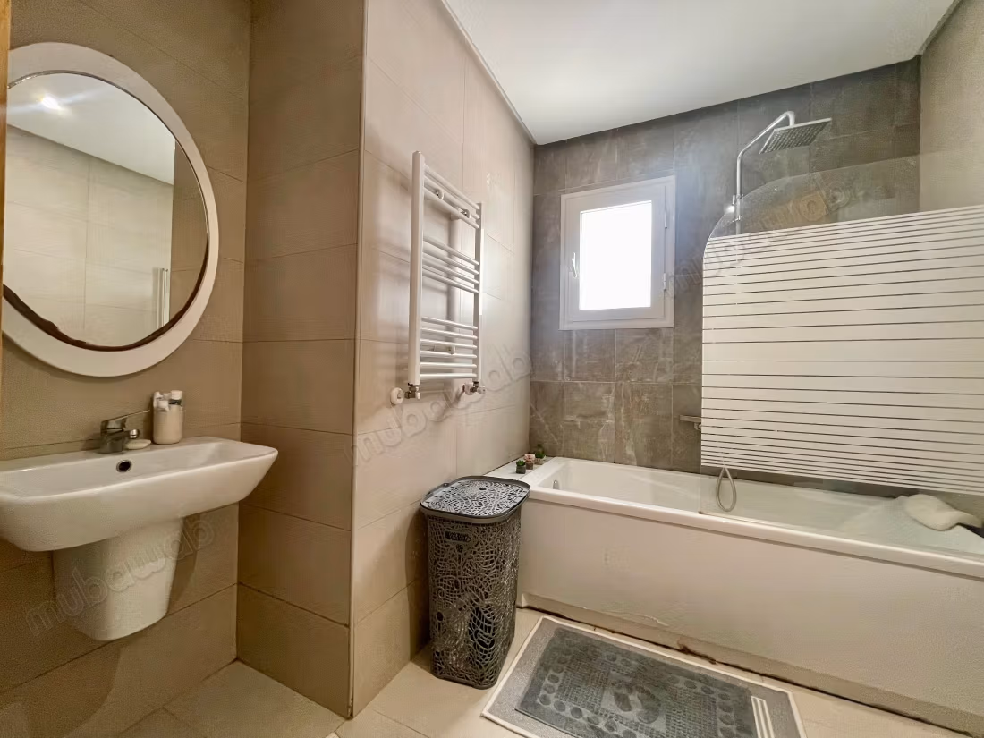 Appartement moderne S3, cité El Ghazela