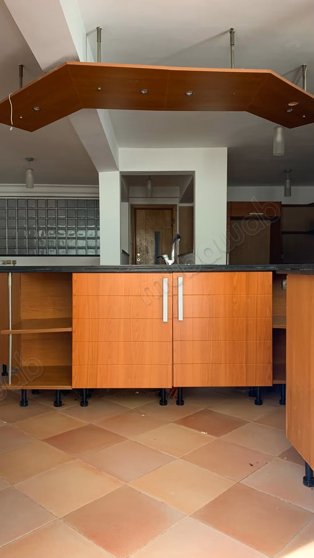 VILLA 685 mètres² avec Piscine, plage 2min à pied