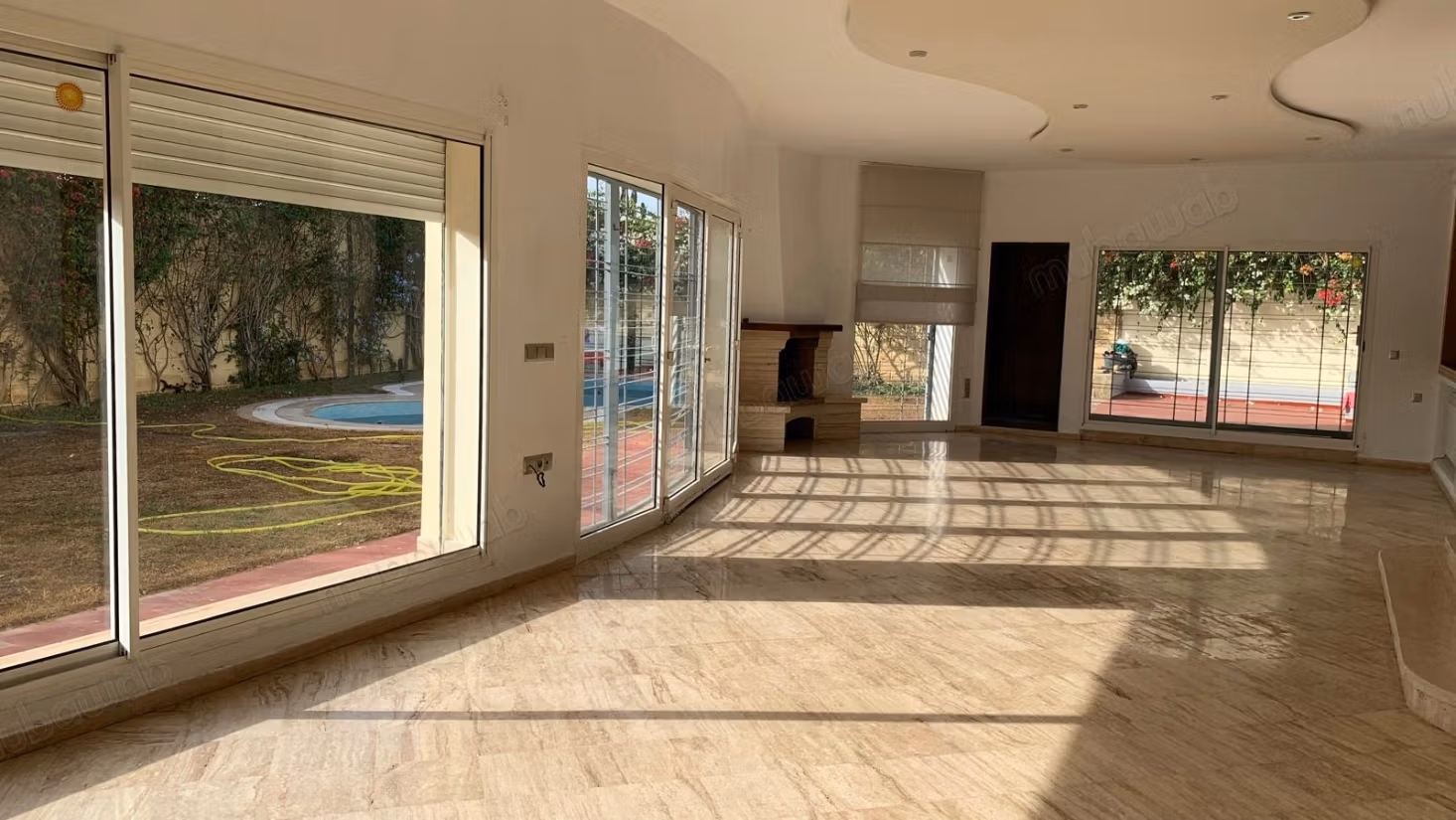 VILLA 685 mètres² avec Piscine, plage 2min à pied