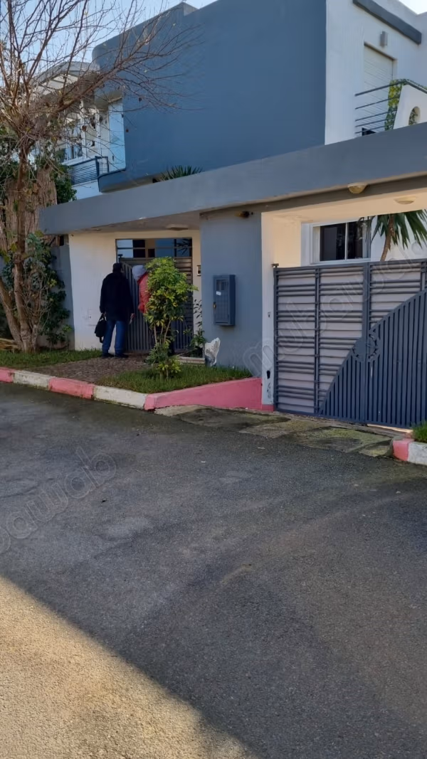 VILLA 685 mètres² avec Piscine, plage 2min à pied