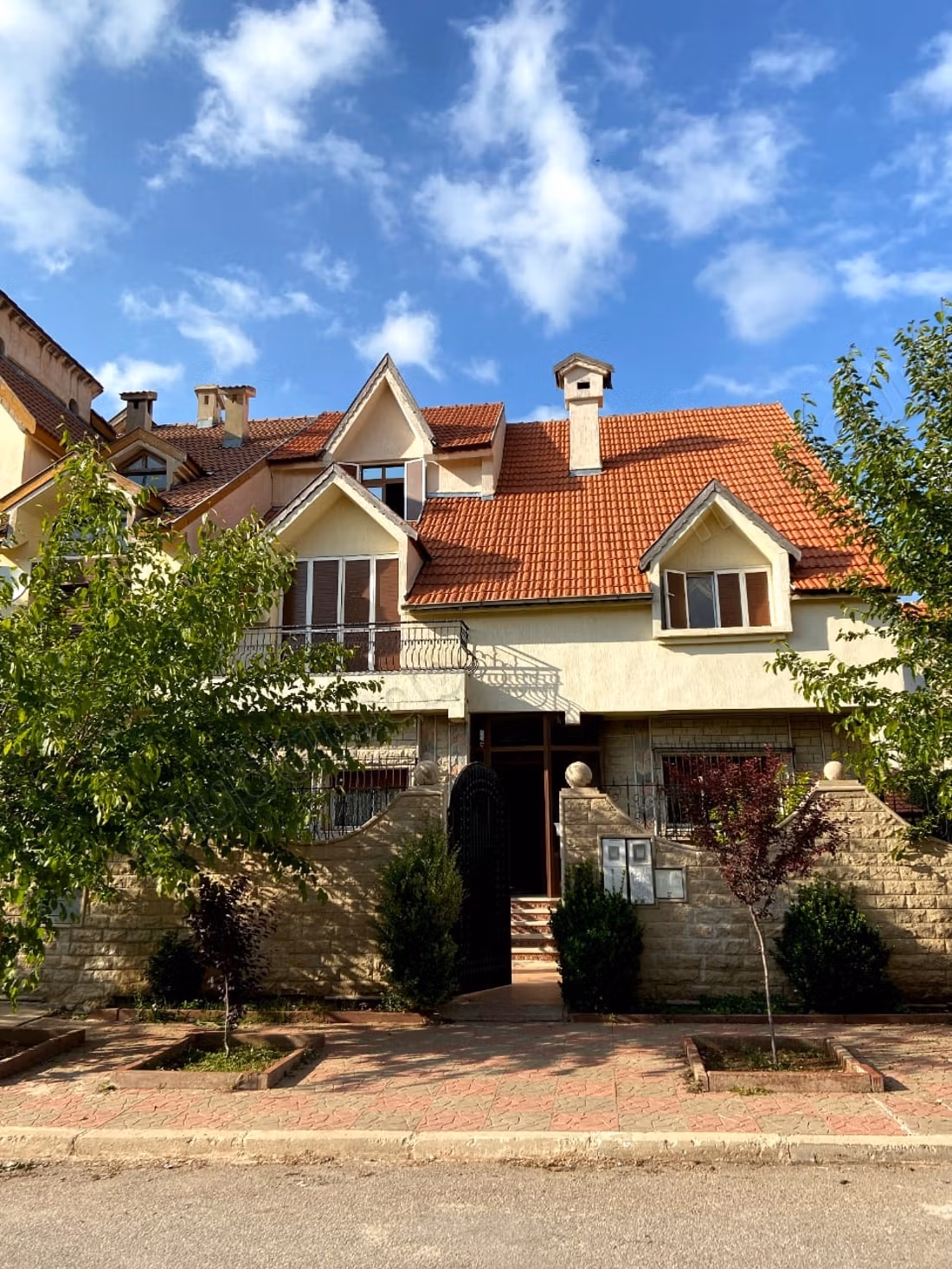 Ifrane city, Atlas neighborhood near Azrou road