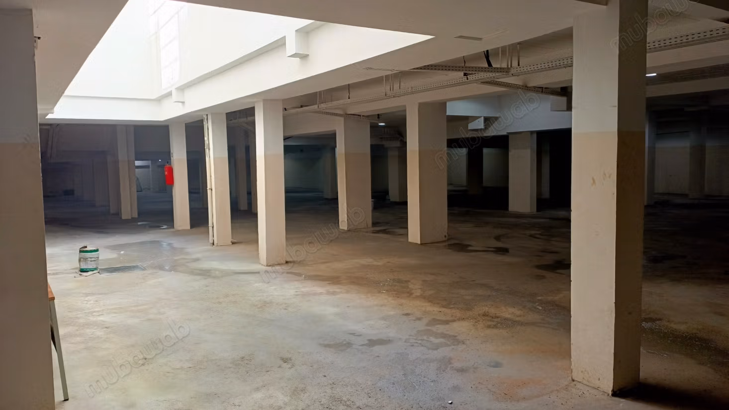 Entrepôt de 1553 m² à Sbata Casa
