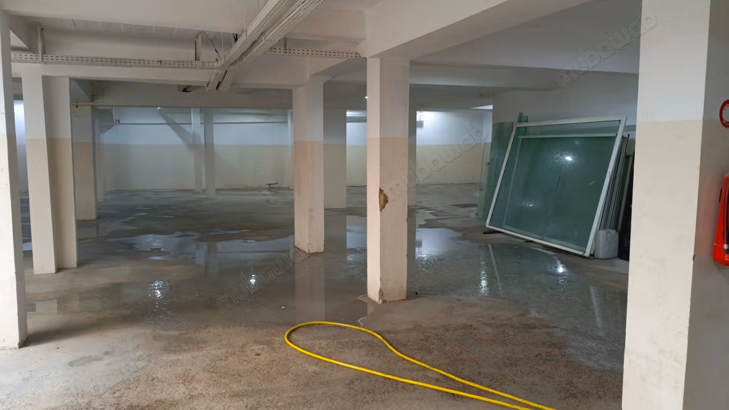 Entrepôt de 1553 m² à Sbata Casa