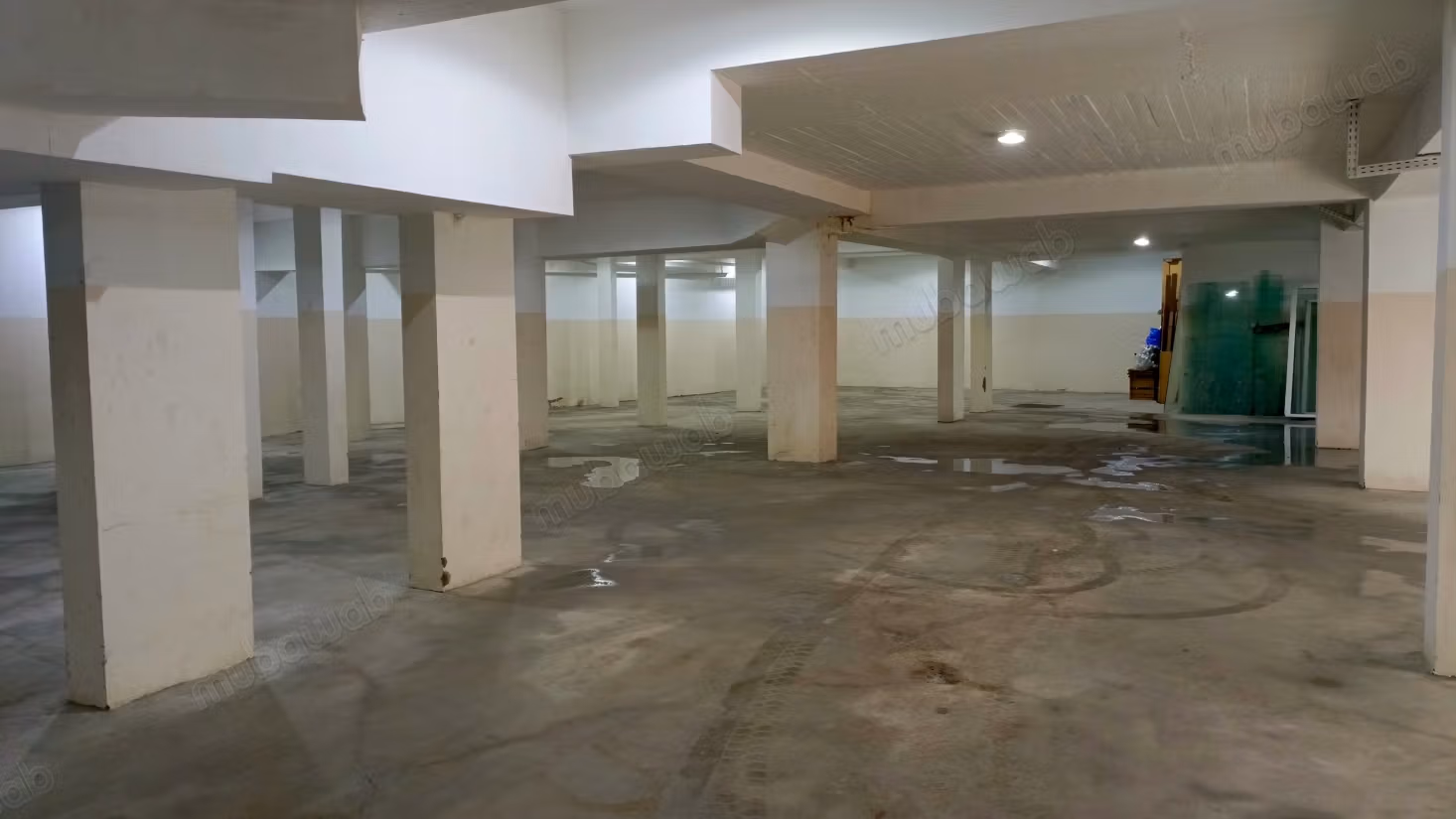 Entrepôt de 1553 m² à Sbata Casa