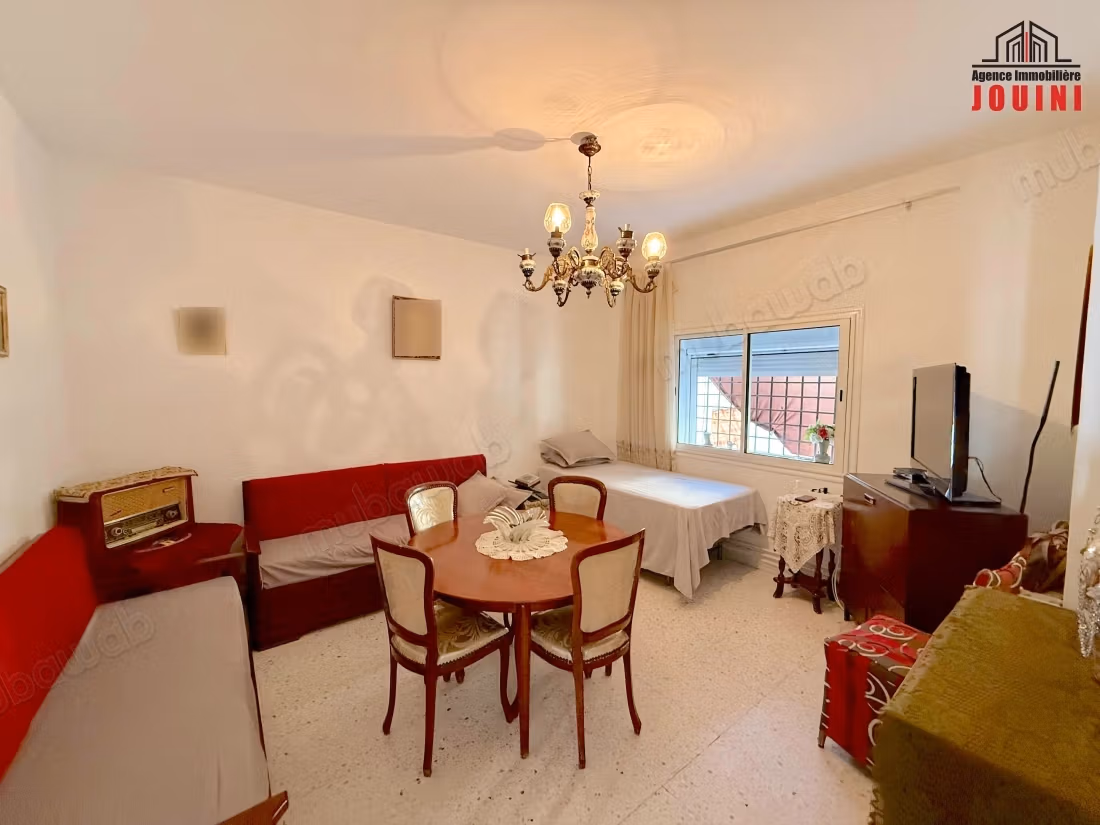 Grande Maison 394 m² à Cité El Ghazela
