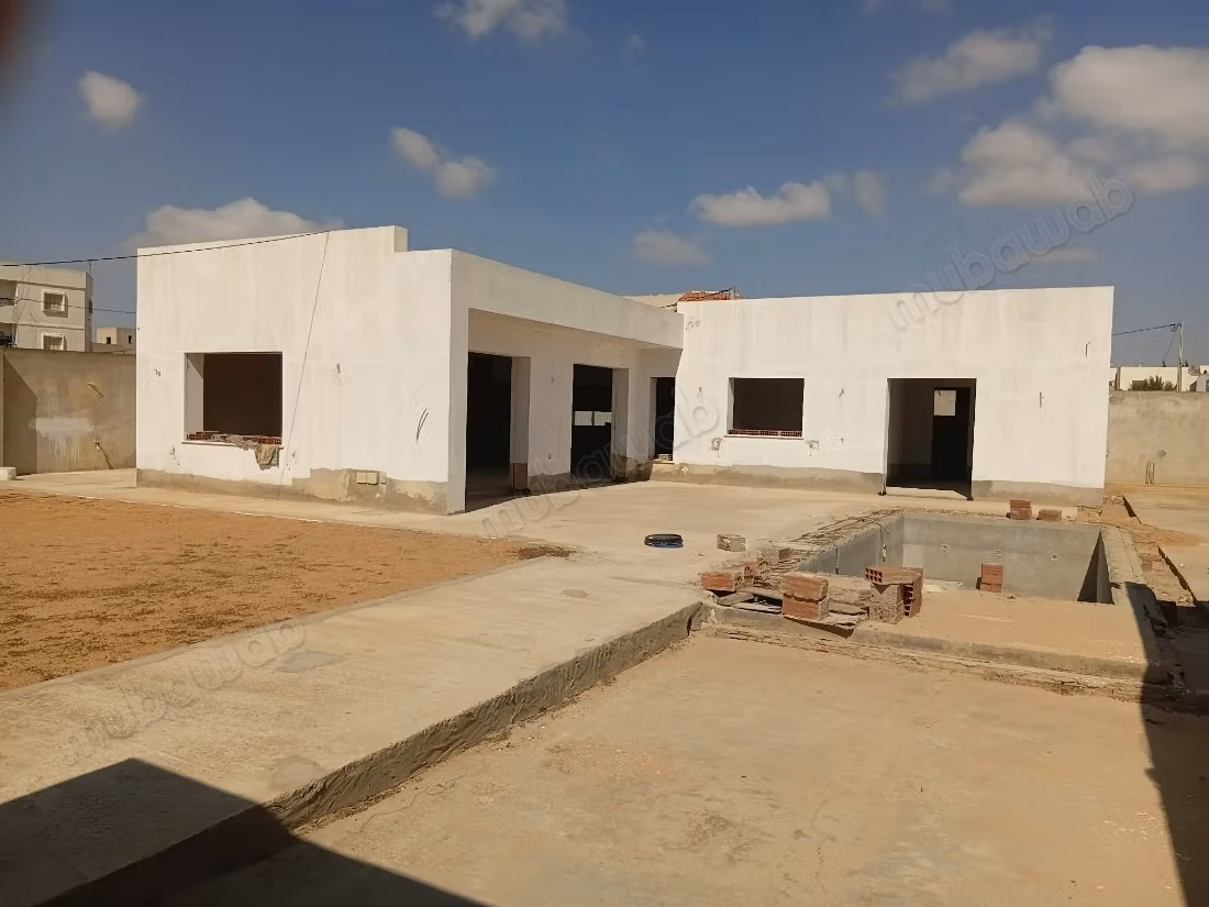 Sale of an excellent house in Sultania. 3 excellent rooms. Pool, air conditioning