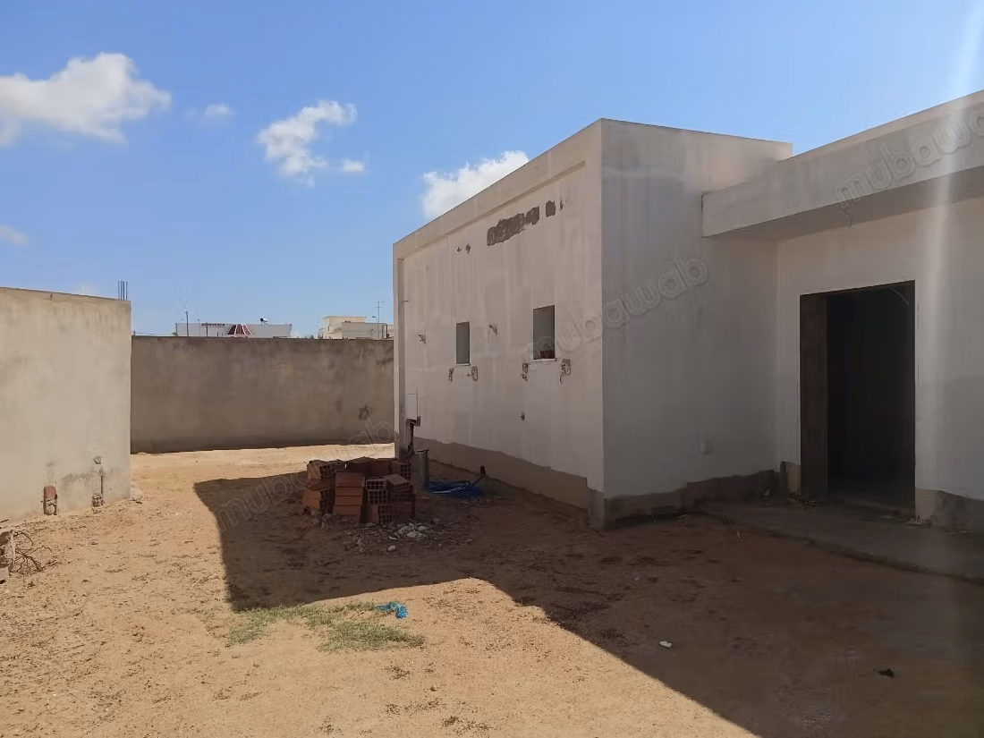 Sale of an excellent house in Sultania. 3 excellent rooms. Pool, air conditioning