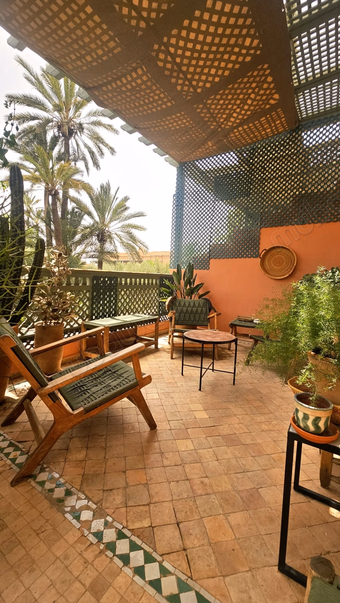 Appartement en vente à Ennakhil Palmeraie.
Superficie 115 m².
Bien meublé