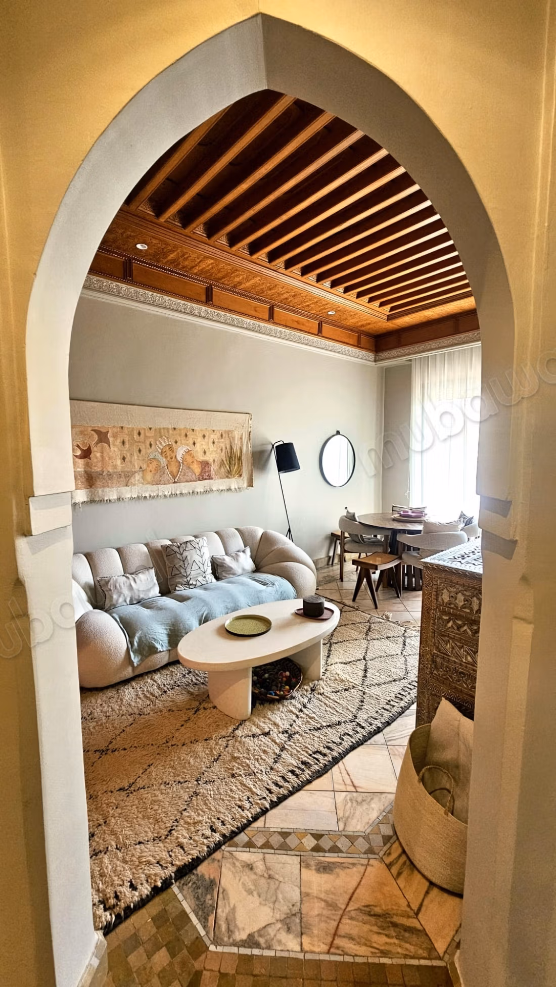Appartement en vente à Ennakhil Palmeraie.
Superficie 115 m².
Bien meublé