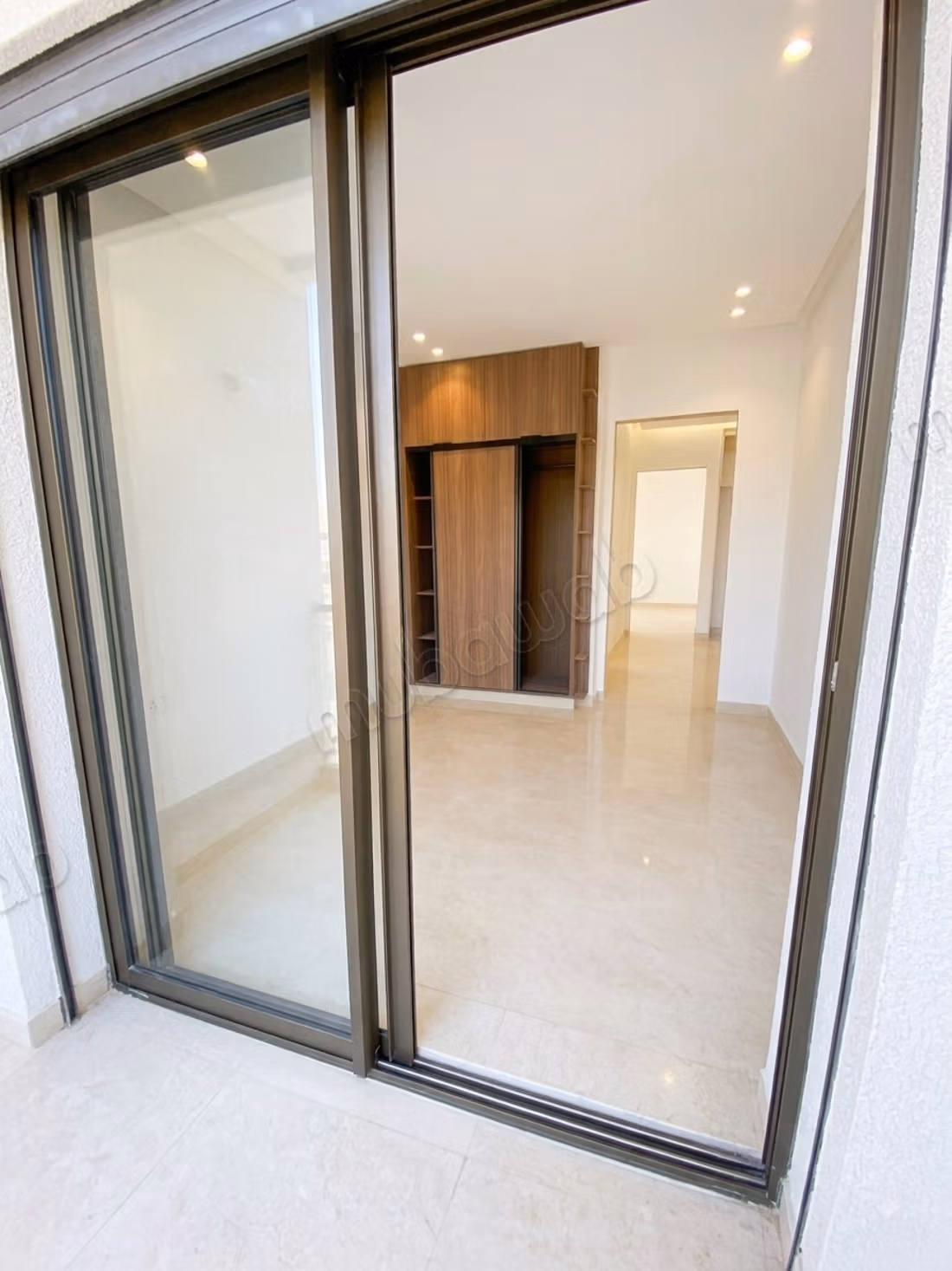 Appartement à vendre avec cour privative à Saidia