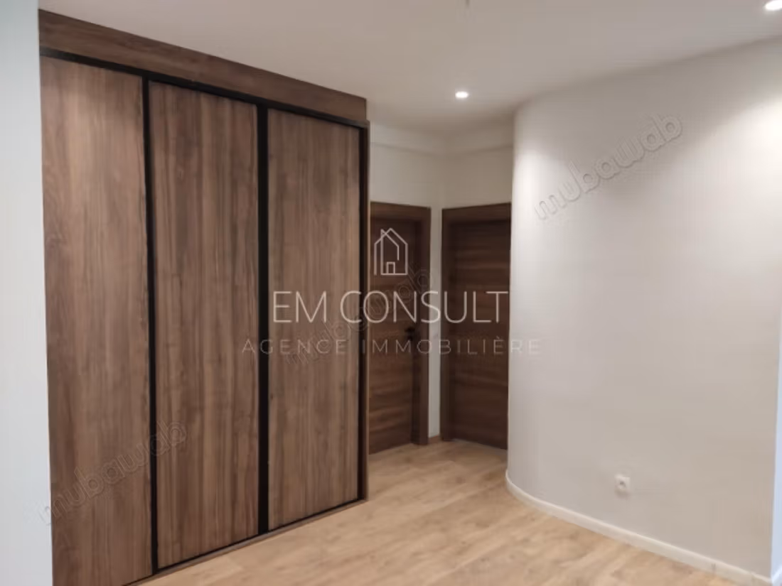 LOCATION Appartement 3 chbres vide