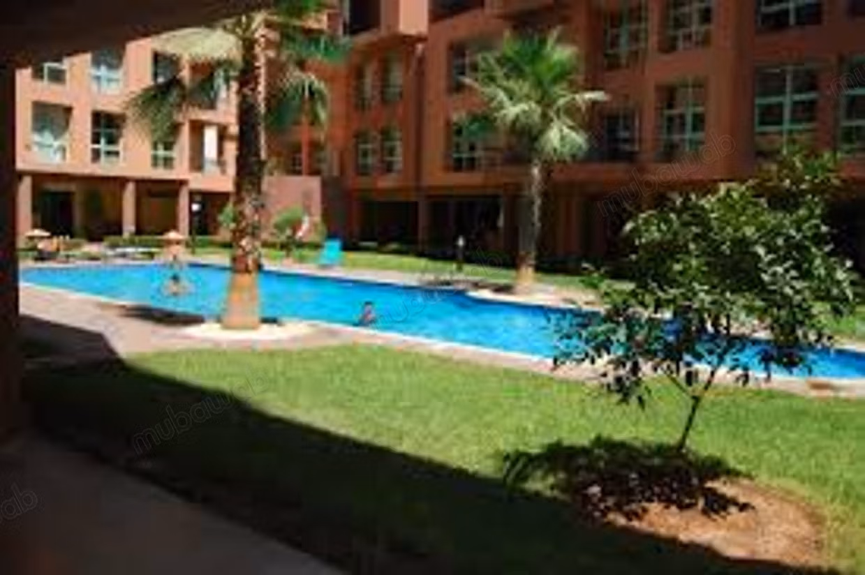 شقق للكراء بكليز. 2 غرف ممتازة. نوافذ زجاجية مزدوجة ومدفئة مركزية