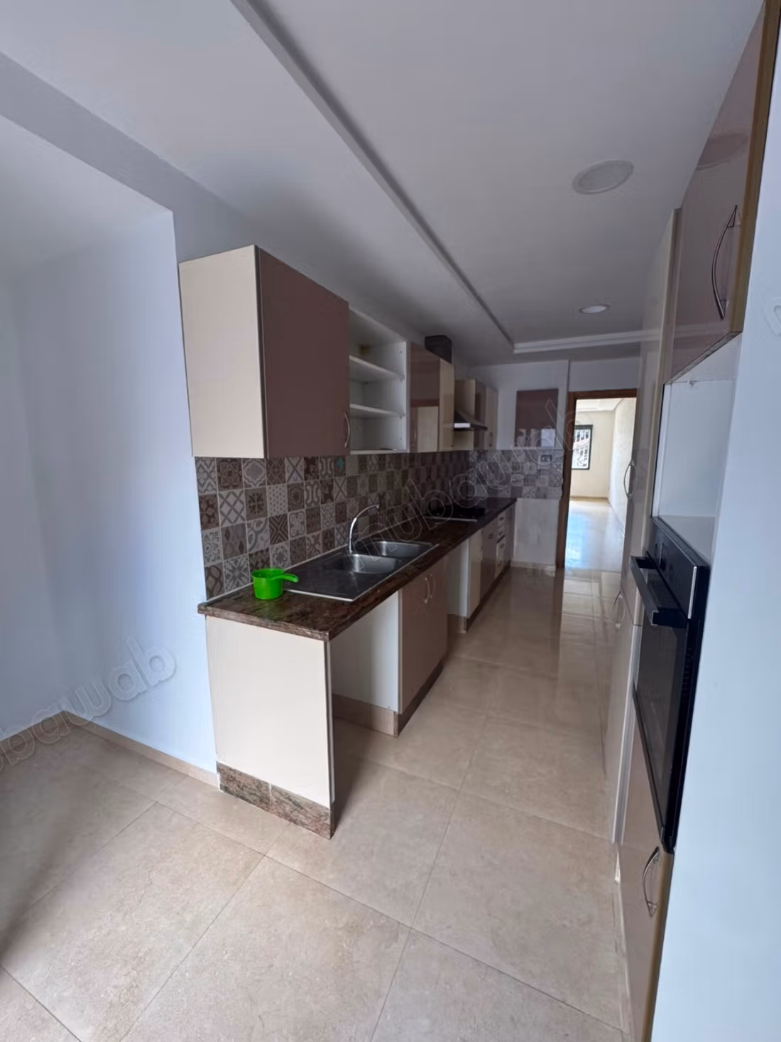 Très bel appartement vide 3 chambres à Quartier Oasis