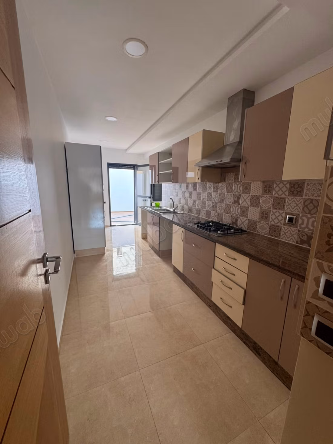 Très bel appartement vide 3 chambres à Quartier Oasis