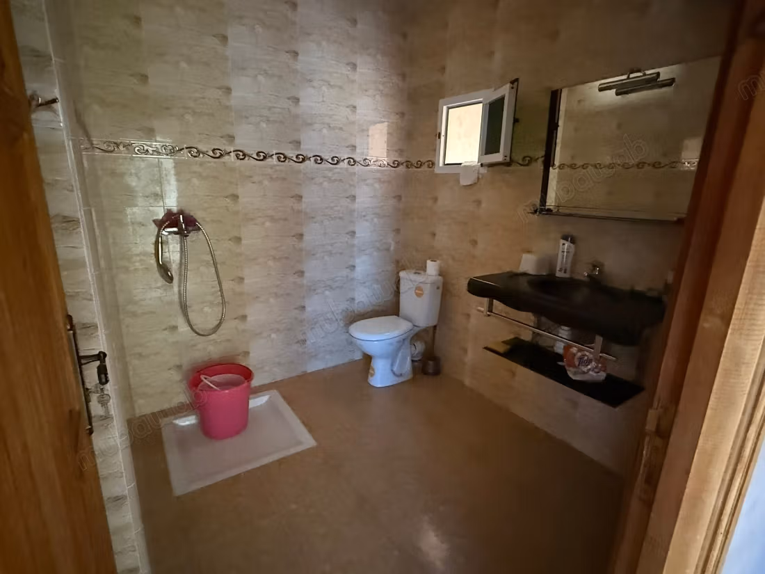 Pequeña casa individual en venta
