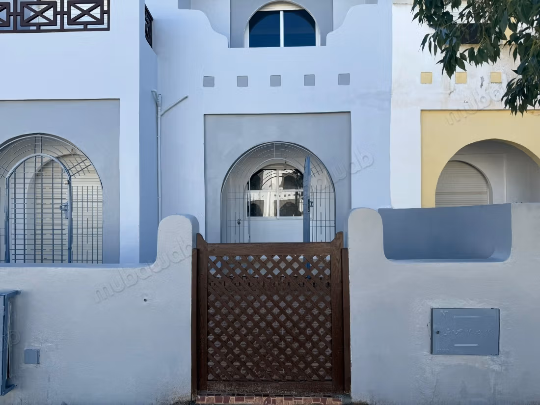 Pequeña casa individual en venta