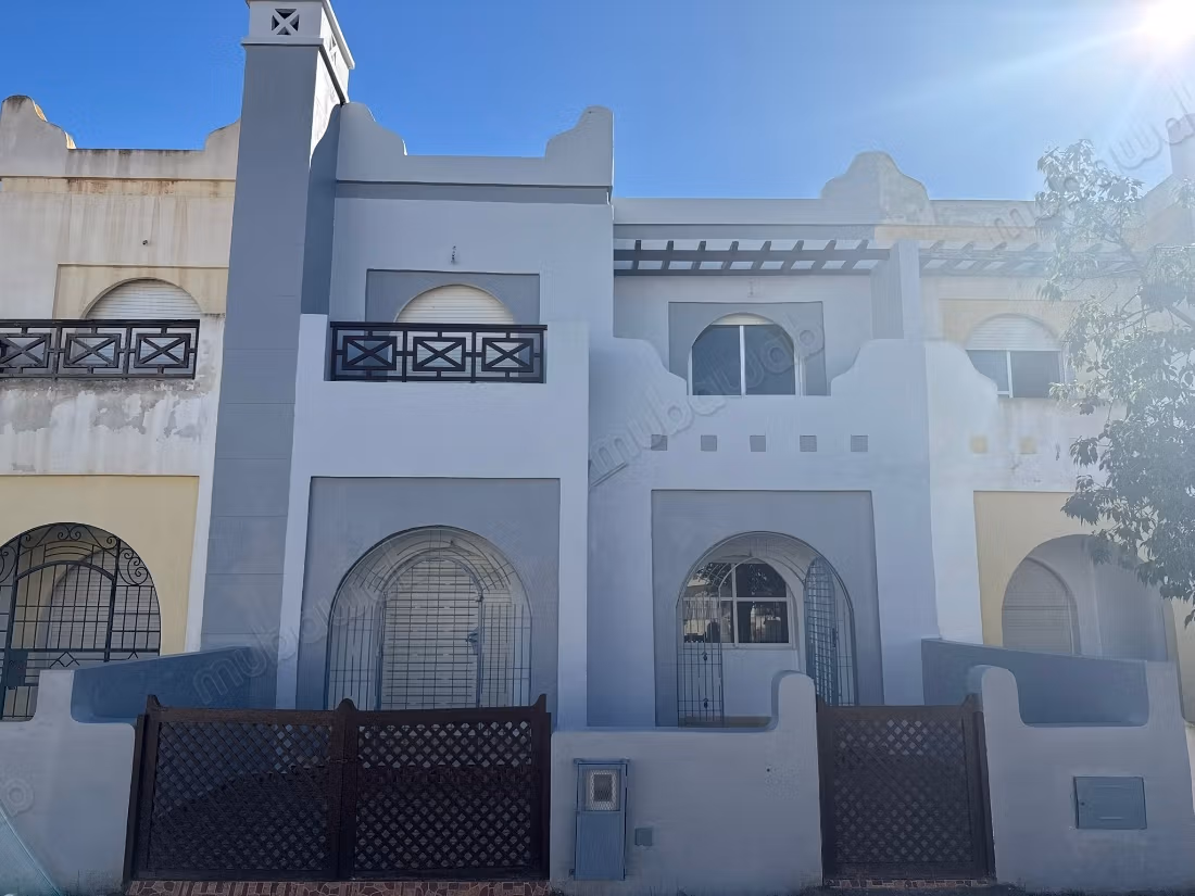 Pequeña casa individual en venta