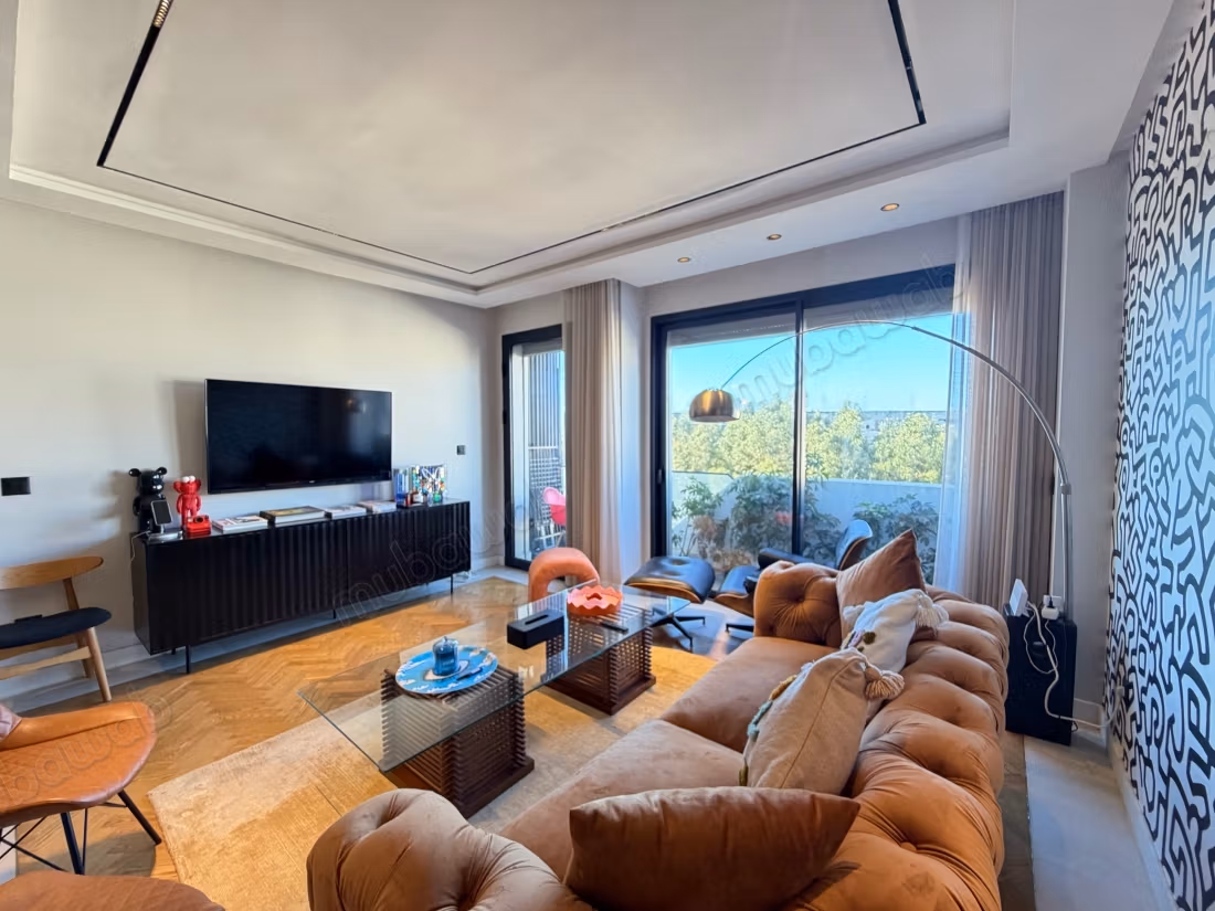 Studio meublé à louer au cil