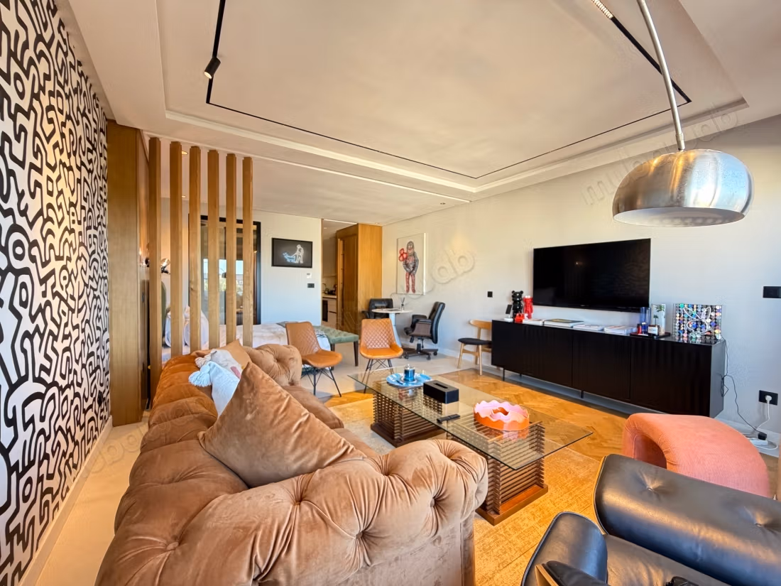 Studio meublé à louer au cil
