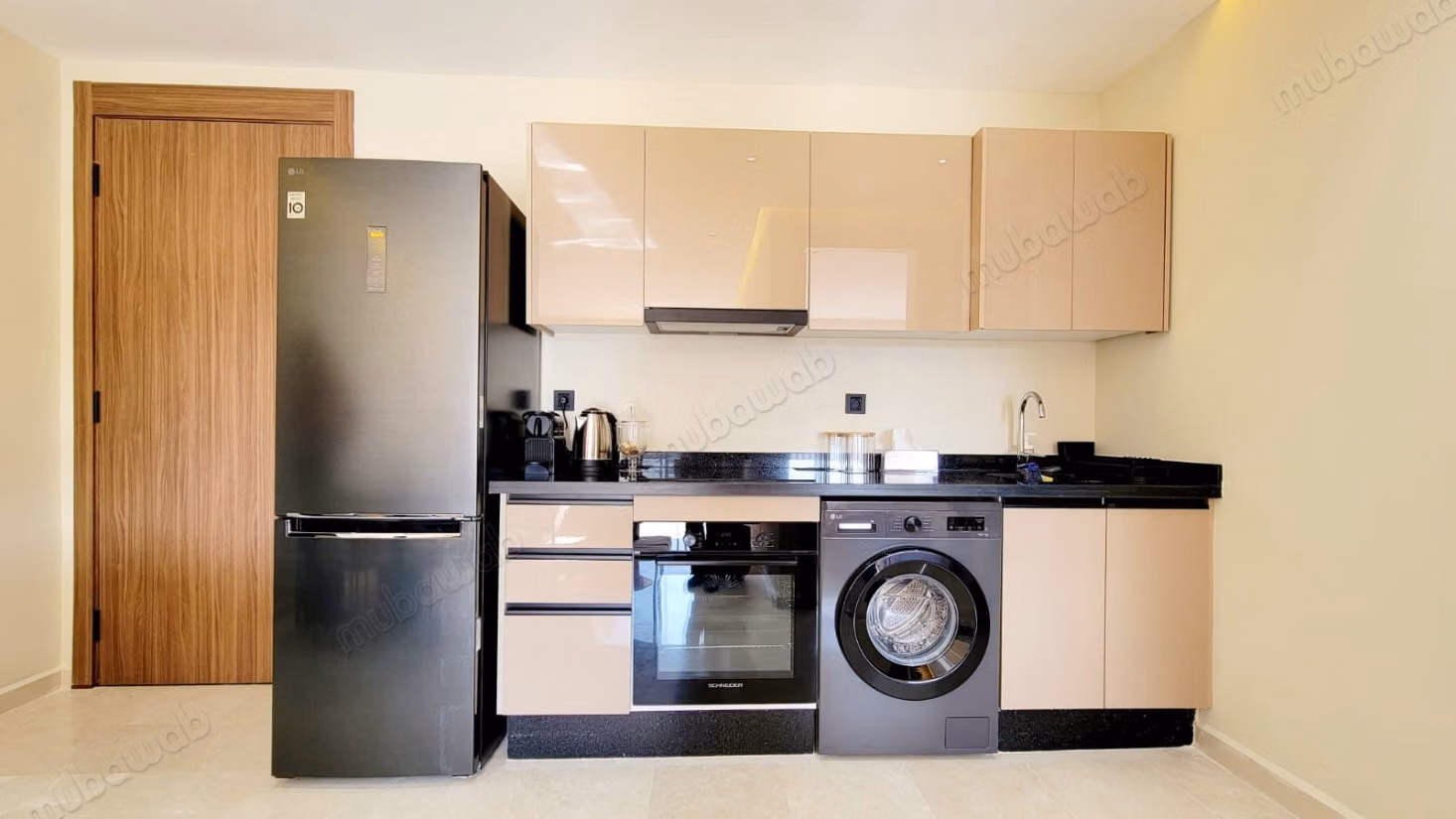 Studio neuf meublé 64m² / Terrasse et parking, Palmier