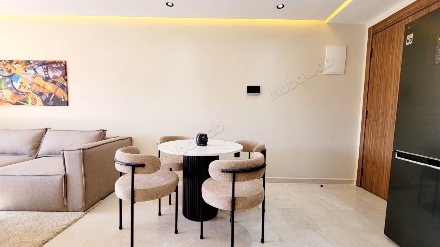 Studio neuf meublé 64m² / Terrasse et parking, Palmier