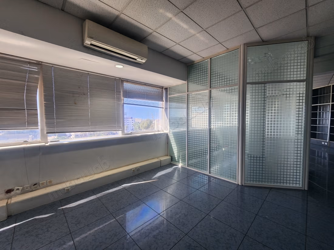 Bureau 181 m² aménagé, 
Espace Porte d'Anfa