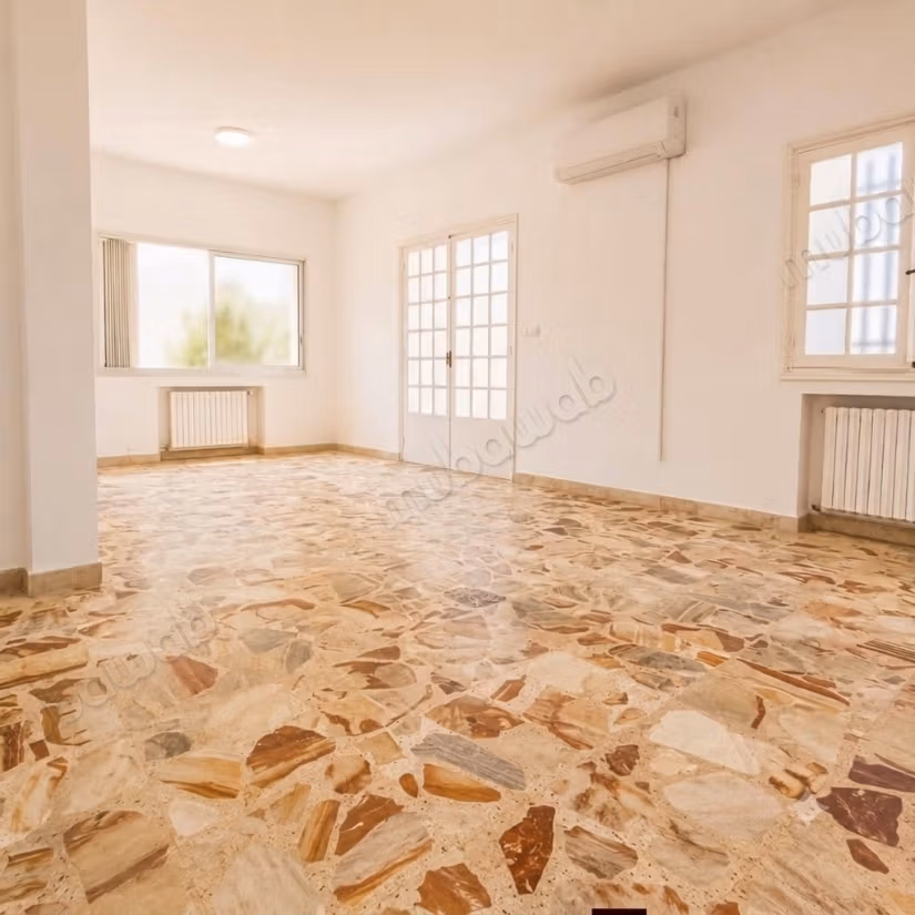 An S2 apartment near the French school