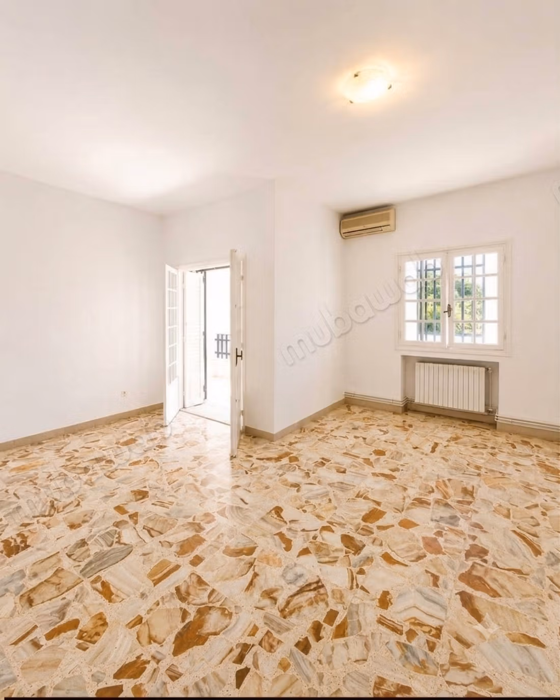 An S2 apartment near the French school