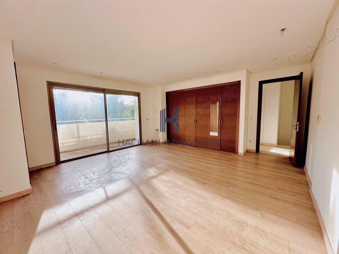 Semi-detached villa for rent in Ville Verte 4 bedrooms pool