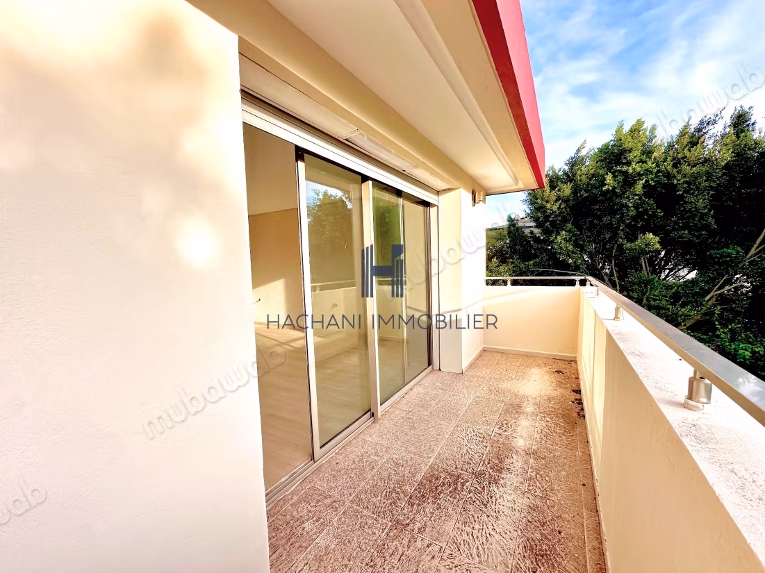 Semi-detached villa for rent in Ville Verte 4 bedrooms pool