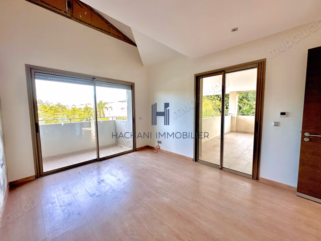 Semi-detached villa for rent in Ville Verte 4 bedrooms pool